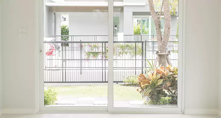 Balcony Screen Door Repair in Lealman, FL