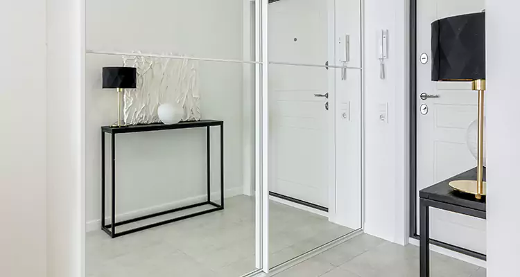 Mirrored Bifold Closet Doors Repair in Lealman, FL