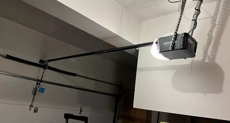 Linear Garage Door Opener Repair in Lealman, FL