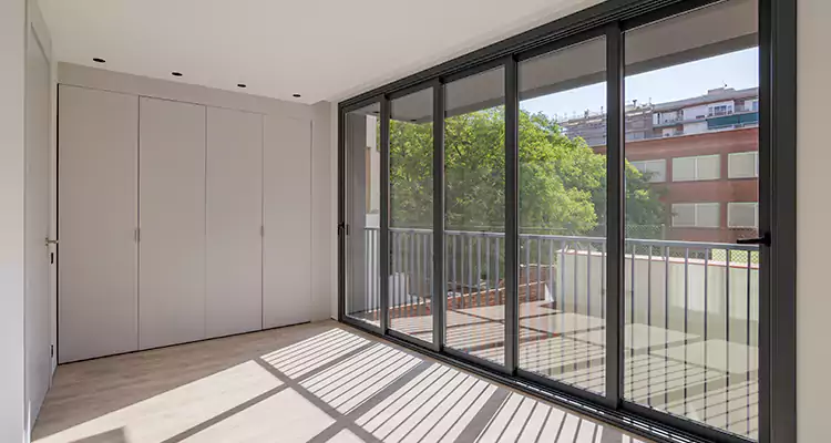 Fix Sliding Screen Door Track in Lealman, FL